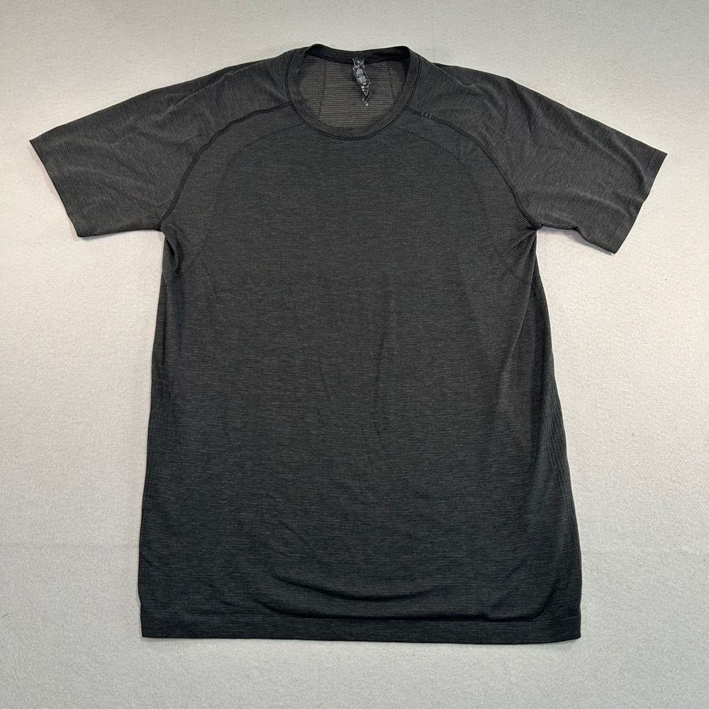 Lululemon Metal Vent Tech Shirt Mens XL Gray Short Sleeve Activewear Training